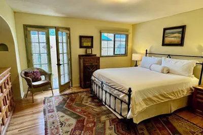 Photo 5 - Blue Iguana Inn