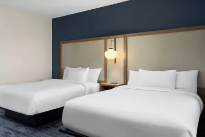 Photo 5 - Fairfield Inn & Suites by Marriott Sacramento Airport Natomas