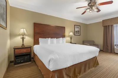 Photo 2 - Best Western Plus Monica Royale Inn & Suites