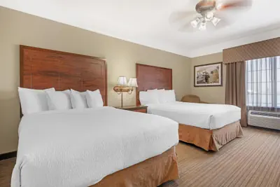 Photo 5 - Best Western Plus Monica Royale Inn & Suites