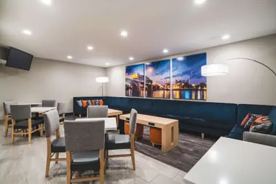 Photo 4 - La Quinta Inn & Suites by Wyndham Chattanooga North - Hixson