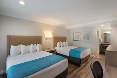 Photo 5 - Best Western Woodland Hills Inn
