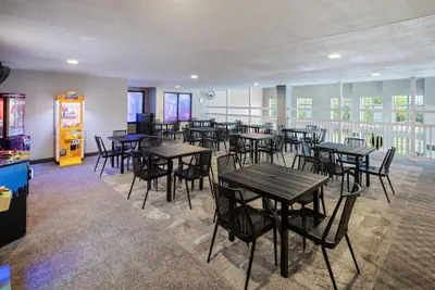 Photo 4 - Best Western Premier Bridgewood Resort Hotel