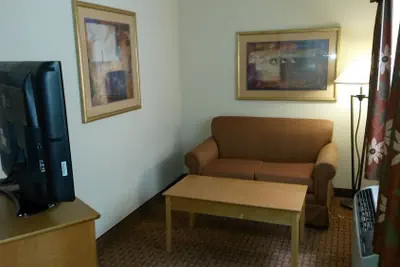 Photo 5 - Holiday Inn Express Hotel & Suites Jenks by IHG