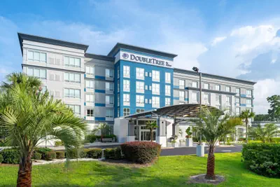 Photo 2 - DoubleTree by Hilton Brunswick
