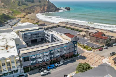 Photo 2 - Inn at Rockaway San Francisco Pacifica