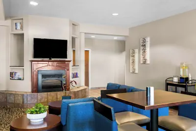 Photo 4 - Comfort Inn & Suites Riverton