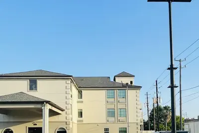 Photo 2 - Americas Best Value Inn La Porte