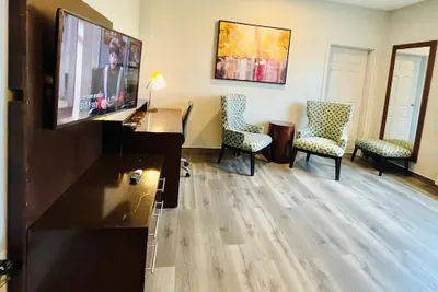 Photo 4 - Americas Best Value Inn La Porte