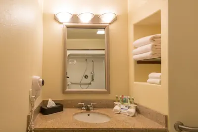 Photo 5 - Holiday Inn Express & Suites Alamosa by IHG