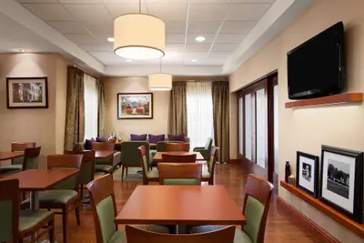Photo 3 - Hampton Inn Geneva