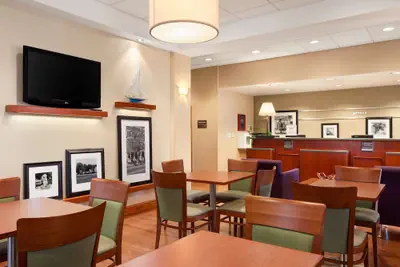 Photo 2 - Hampton Inn Geneva
