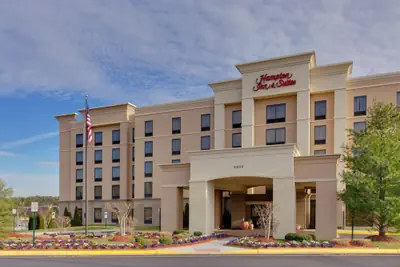Photo 2 - Hampton Inn & Suites Fredericksburg South