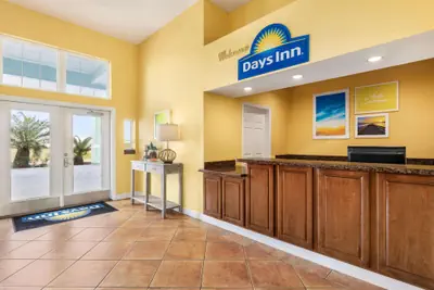 Photo 2 - Days Inn by Wyndham Port Aransas TX