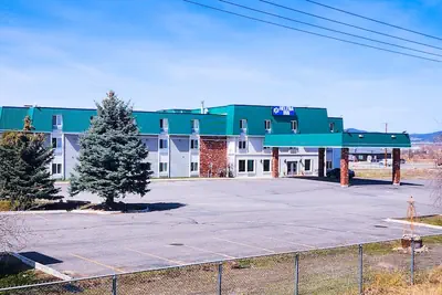 Photo 2 - HELENA INN AIRPORT