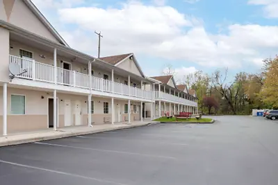 Photo 2 - Americas Best Value Inn Gettysburg