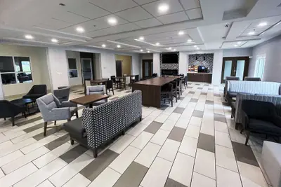 Photo 3 - La Quinta Inn & Suites by Wyndham Ankeny IA - Des Moines IA