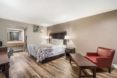 Photo 2 - Red Roof Inn Sumter