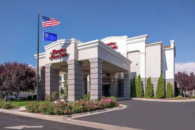 Photo 2 - Hampton Inn & Suites Carson City