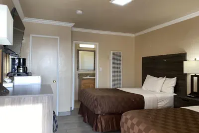 Photo 3 - SurfSide Stay Morro Bay