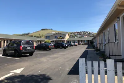 Photo 2 - SurfSide Stay Morro Bay