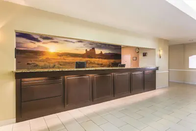 Photo 3 - La Quinta Inn & Suites by Wyndham Deming