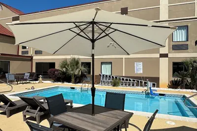 Photo 2 - Red Roof Inn Moss Point
