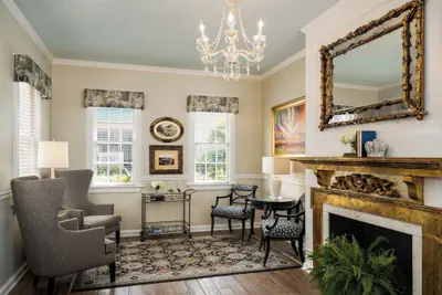 Photo 4 - Elliott House Inn