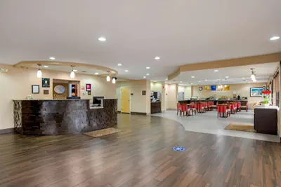 Photo 4 - Comfort Suites Fultondale I-65 near I-22