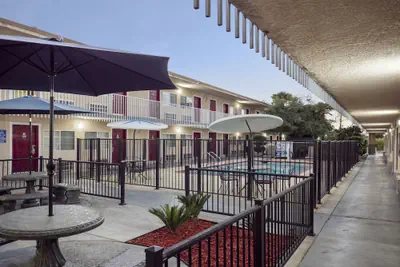 Photo 2 - Dream Inn