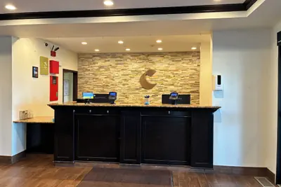 Photo 4 - Comfort Inn & Suites Sterling