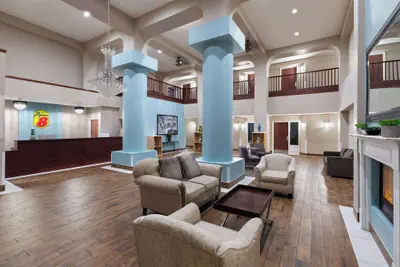 Photo 5 - Super 8 by Wyndham Lubbock West