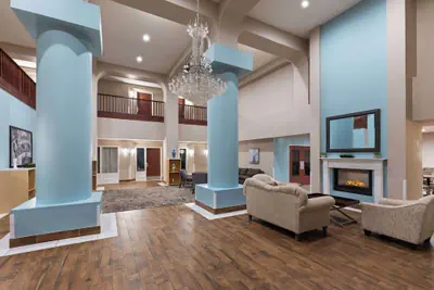 Photo 4 - Super 8 by Wyndham Lubbock West