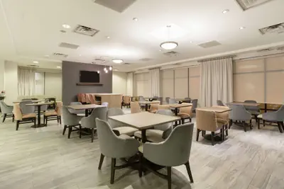 Photo 2 - Hampton Inn & Suites Denver-Downtown