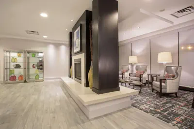 Photo 4 - Hampton Inn & Suites Denver-Downtown