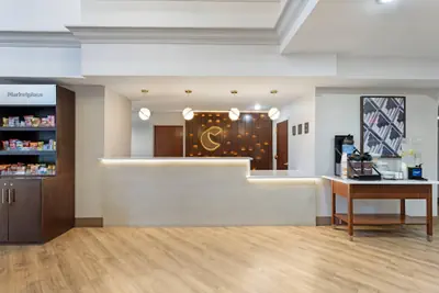 Photo 3 - Comfort Suites East Brunswick - South River
