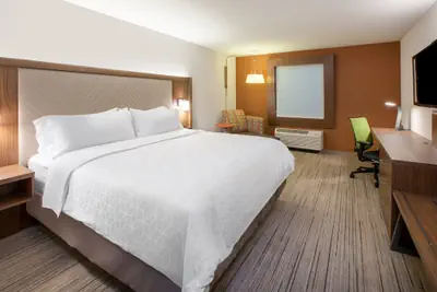Photo 4 - Holiday Inn Express Hotel & Suites Rockford-Loves Park by IHG