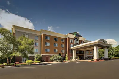 Photo 2 - Holiday Inn Express Hotel & Suites Middleboro Raynham by IHG