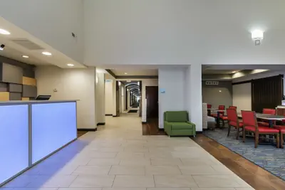 Photo 5 - Holiday Inn Express Hotel & Suites South Bend by IHG