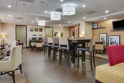 Photo 5 - Hampton Inn Atlanta Fairburn