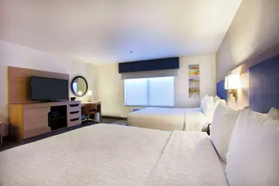 Photo 4 - Hampton Inn & Suites Mountain Home