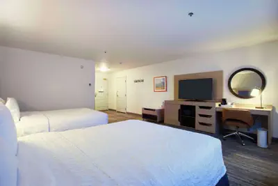 Photo 2 - Hampton Inn & Suites Mountain Home