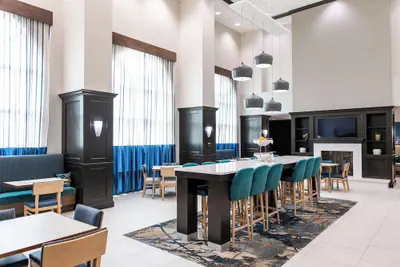 Photo 4 - Hampton Inn & Suites Effingham