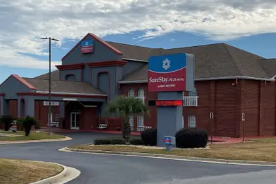 Photo 2 - SureStay Plus Hotel by Best Western Warner Robins AFB