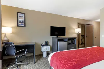 Photo 5 - Comfort Inn & Suites Ponca City near Marland Mansion