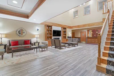 Photo 5 - Best Western Plus Bradbury Inn & Suites