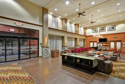 Photo 4 - Hampton Inn & Suites Yuma