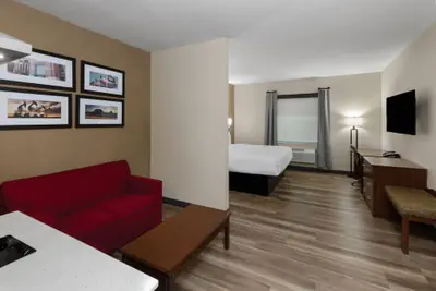 Photo 2 - Hawthorn Extended Stay by Wyndham College Station South