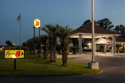Photo 2 - Super 8 by Wyndham Hardeeville/Savannah North