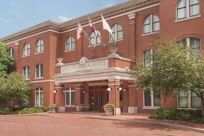 Photo 2 - Country Inn & Suites by Radisson, St. Charles Historic District